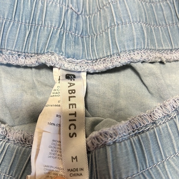 Fabletics chambray skirt - Picture 3 of 6